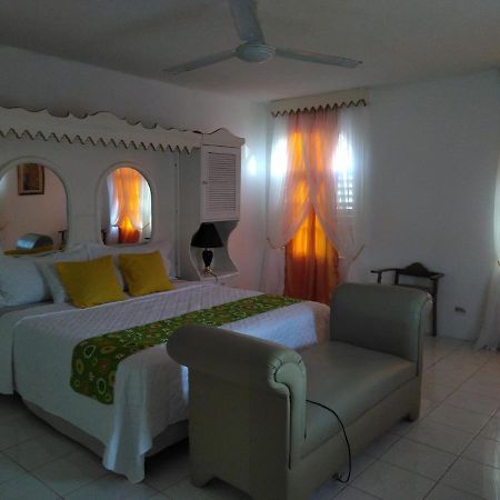 Diamond Villa Guest House Montego Bay Buitenkant foto