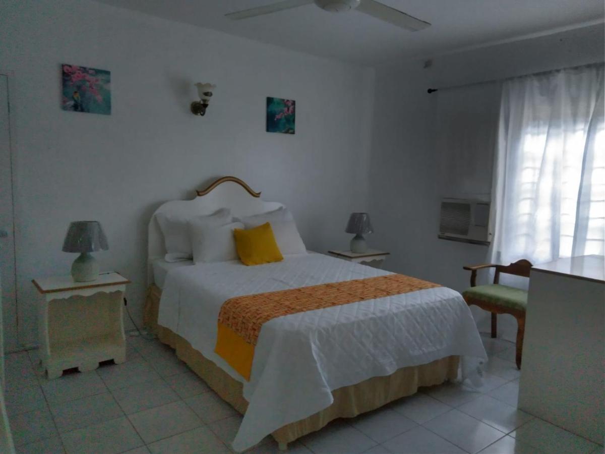 Diamond Villa Guest House Montego Bay Buitenkant foto