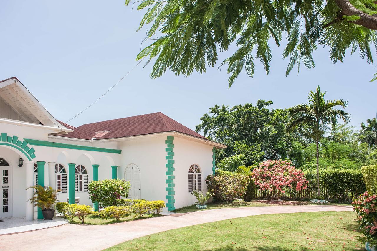 Diamond Villa Guest House Montego Bay Buitenkant foto