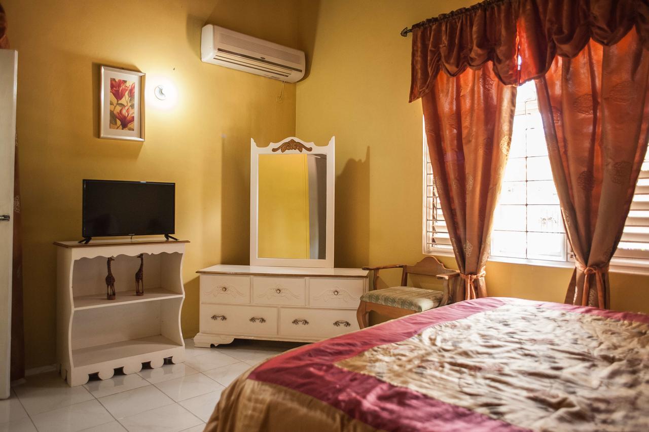 Diamond Villa Guest House Montego Bay Buitenkant foto