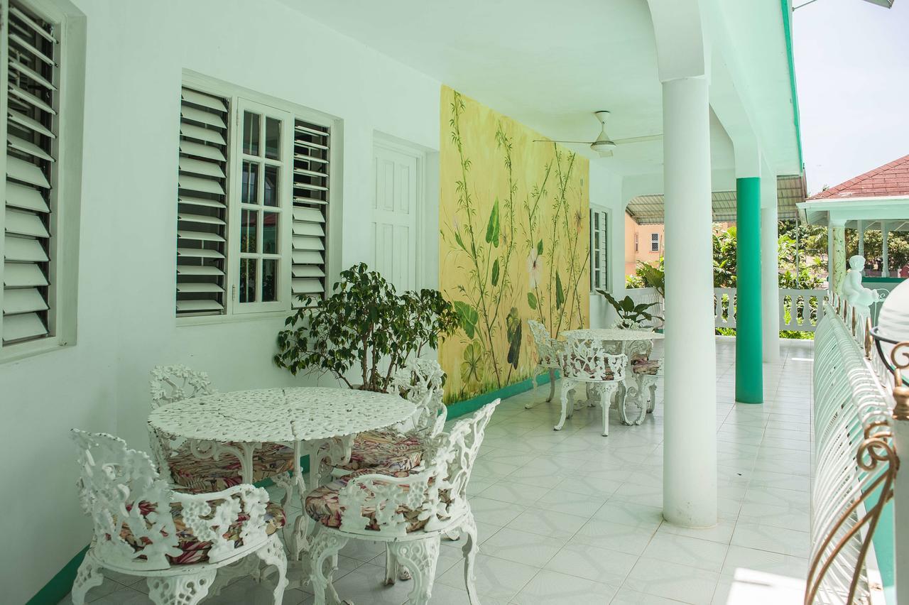Diamond Villa Guest House Montego Bay Buitenkant foto
