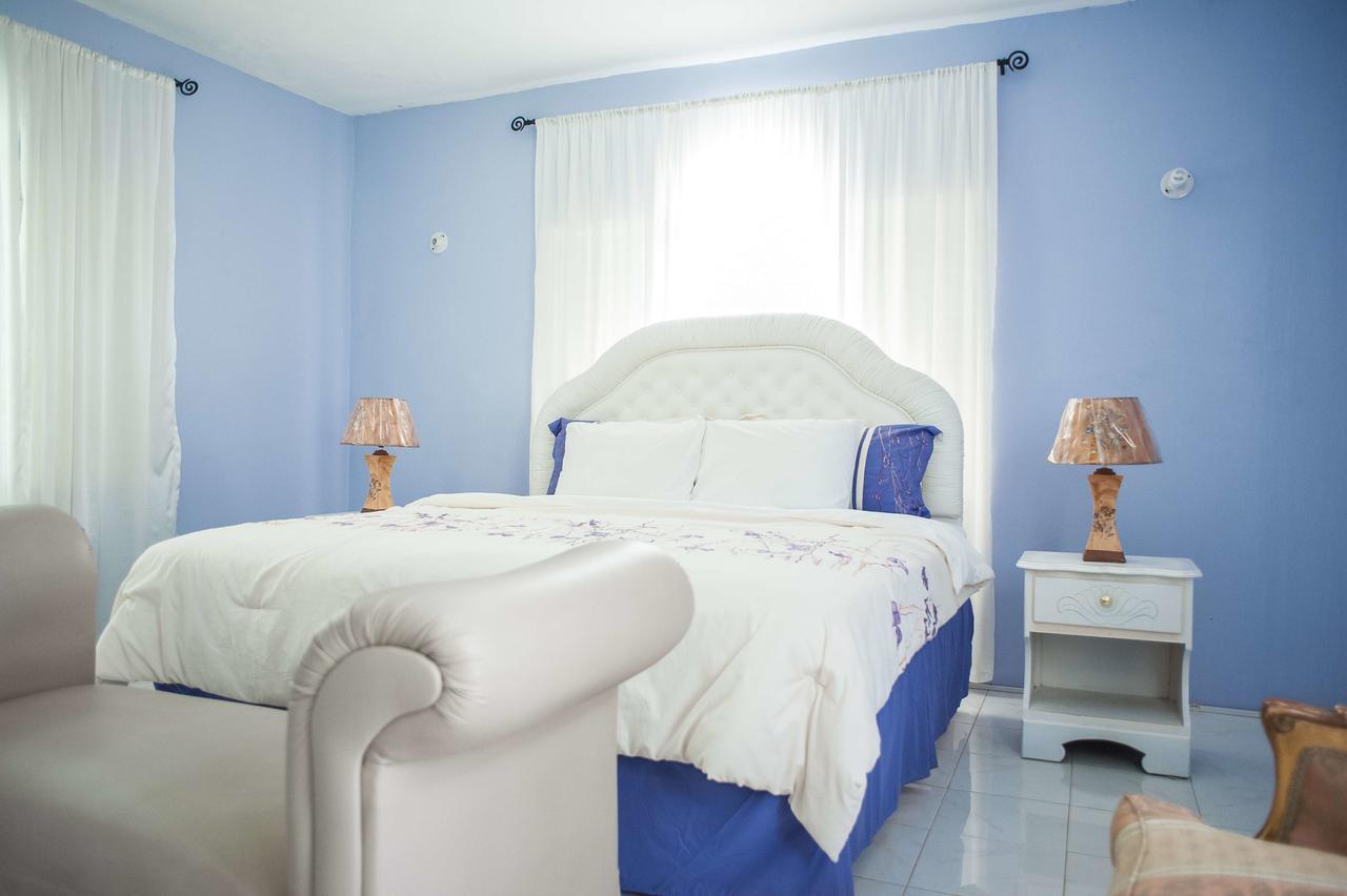 Diamond Villa Guest House Montego Bay Buitenkant foto