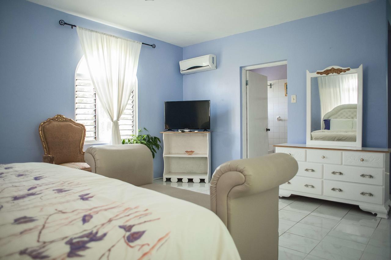 Diamond Villa Guest House Montego Bay Buitenkant foto